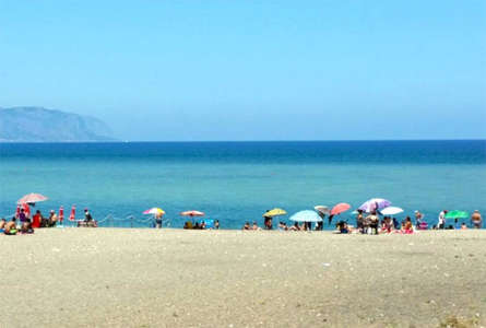 Morto in spiaggia a Palermo