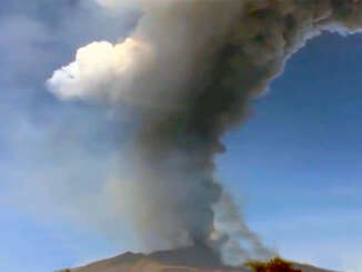 Etna da vita a nuova eruzione piroclastica - video