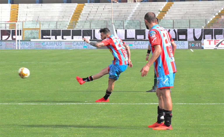 Goal di Dall'Oglio. Catania Viterbese 1-0