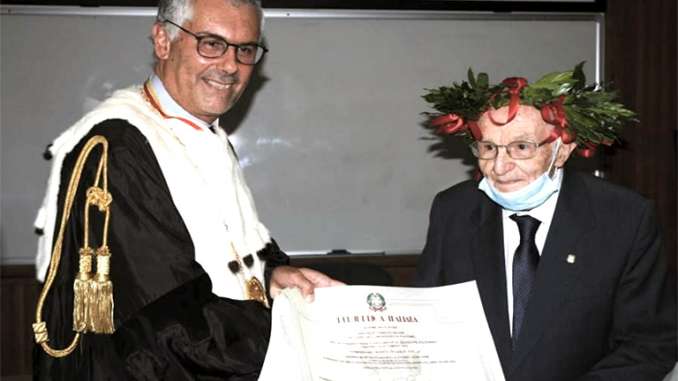 99 anni si laurea in Filosofia a Palermo